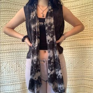 2000s Reptile Vest w/ Scarf